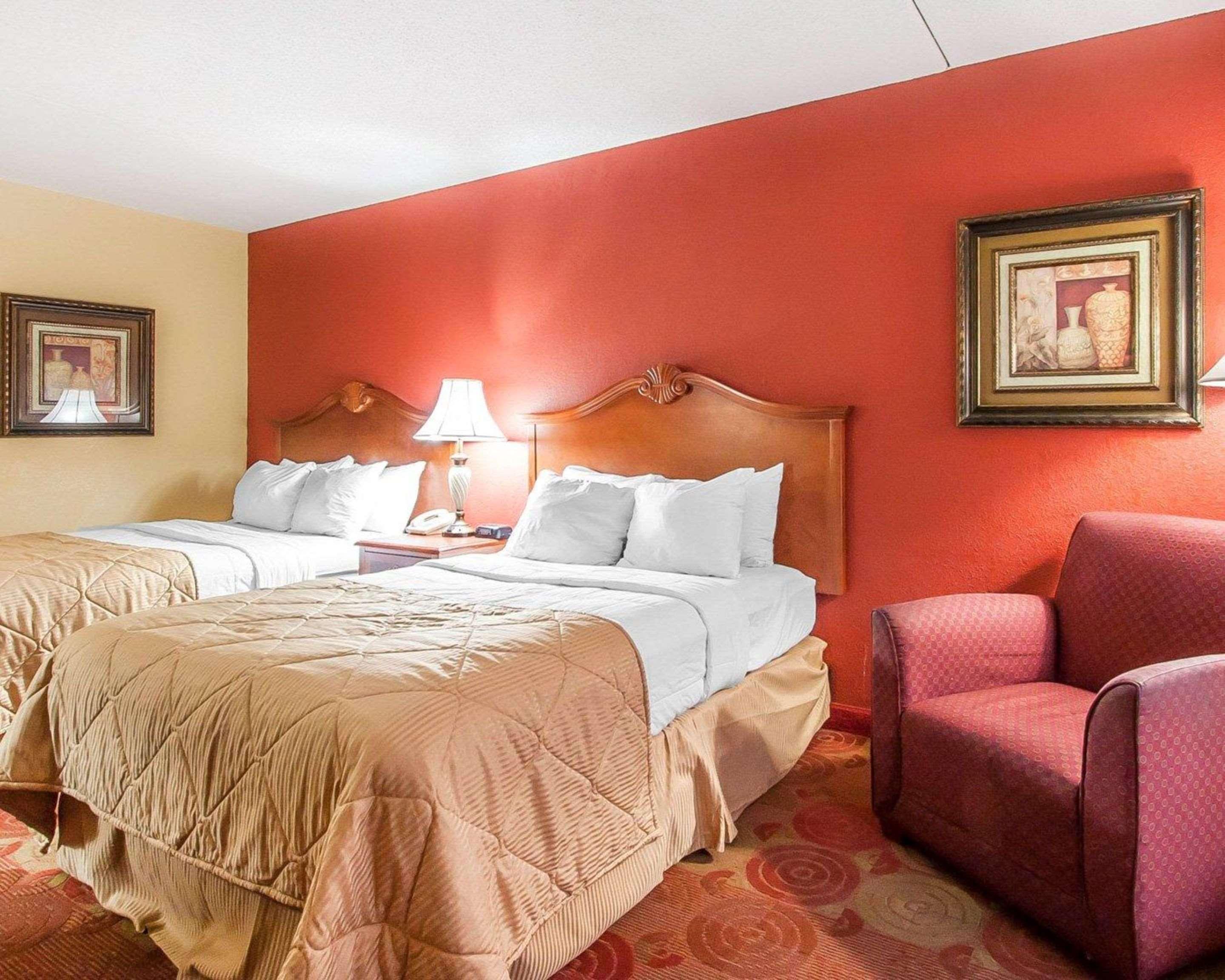 Clarion Inn & Suites University Center Auburn Zewnętrze zdjęcie