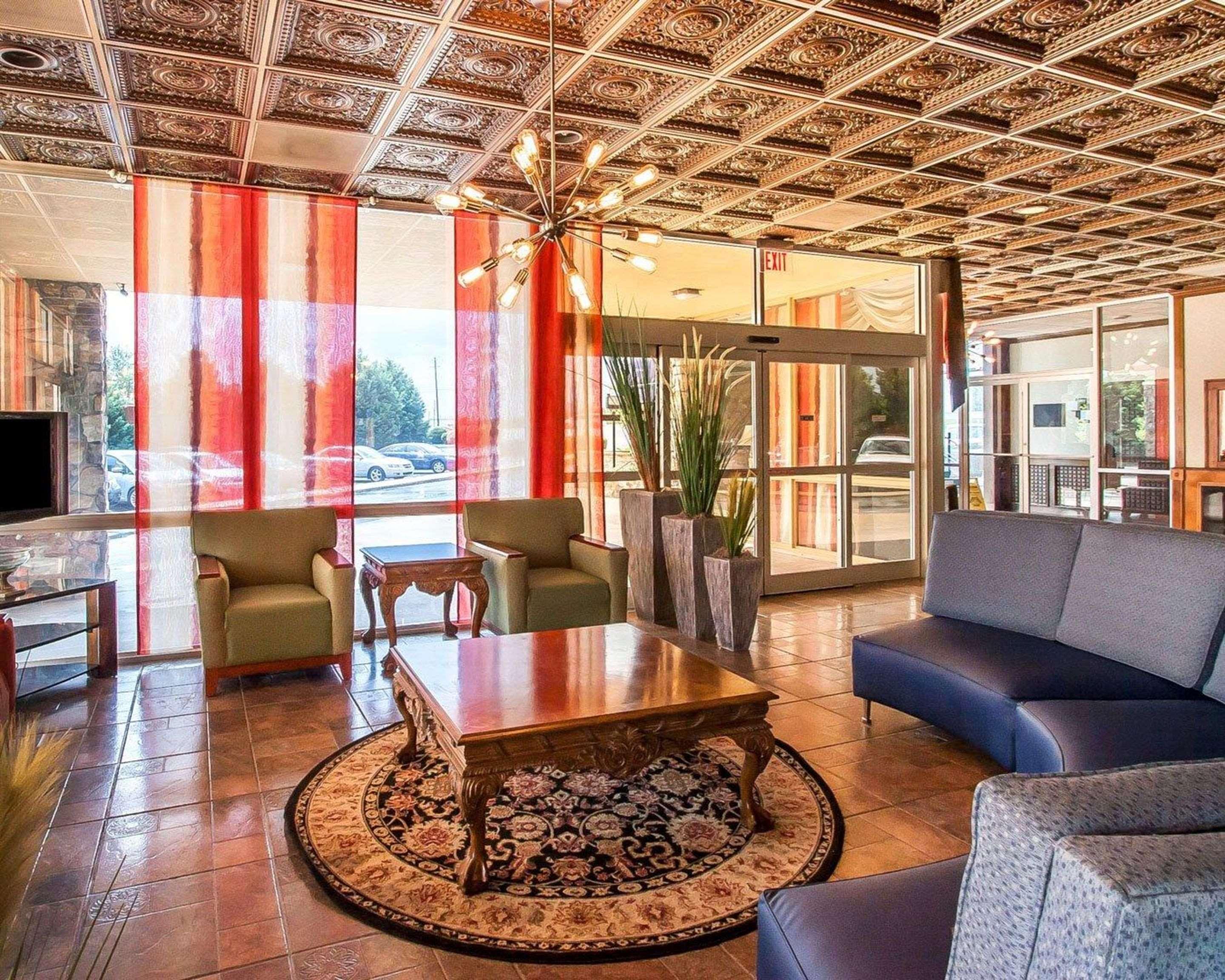 Clarion Inn & Suites University Center Auburn Zewnętrze zdjęcie