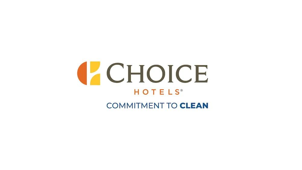 Clarion Inn & Suites University Center Auburn Zewnętrze zdjęcie